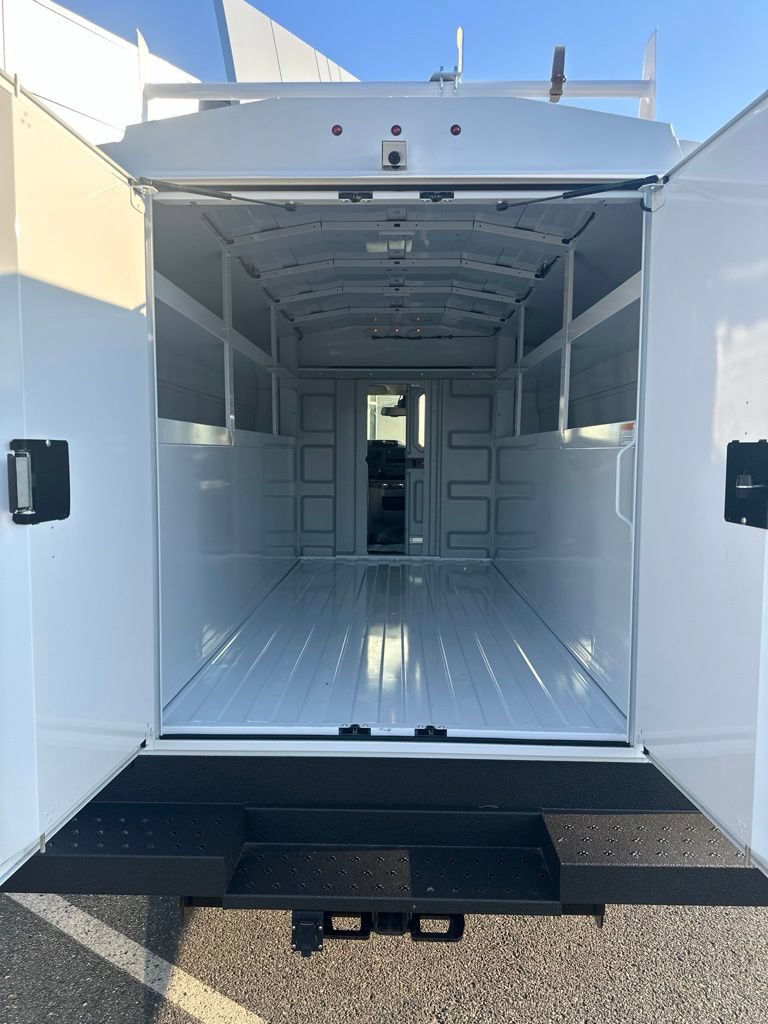 New 2026 Ford E-350 and Econoline 350 Super Duty w/ Power Equipment Group RWD image 7