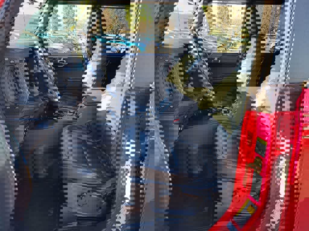 Used 2025 Ford Bronco Badlands image 11