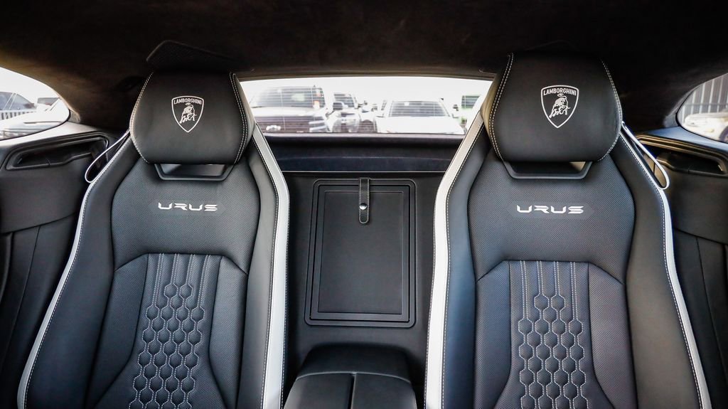 Used 2023 Lamborghini Urus S image 27