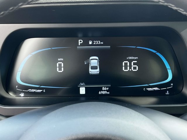Certified 2025 Hyundai Elantra Sport FWD image 23