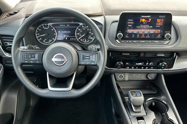 Used 2022 Nissan Rogue SV image 12