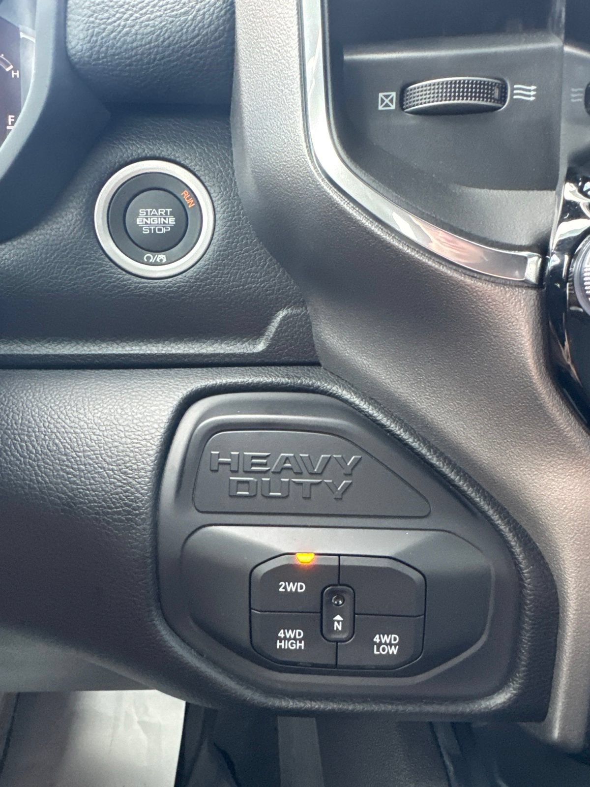 Used 2026 RAM 3500 Laramie AWD/4WD image 36