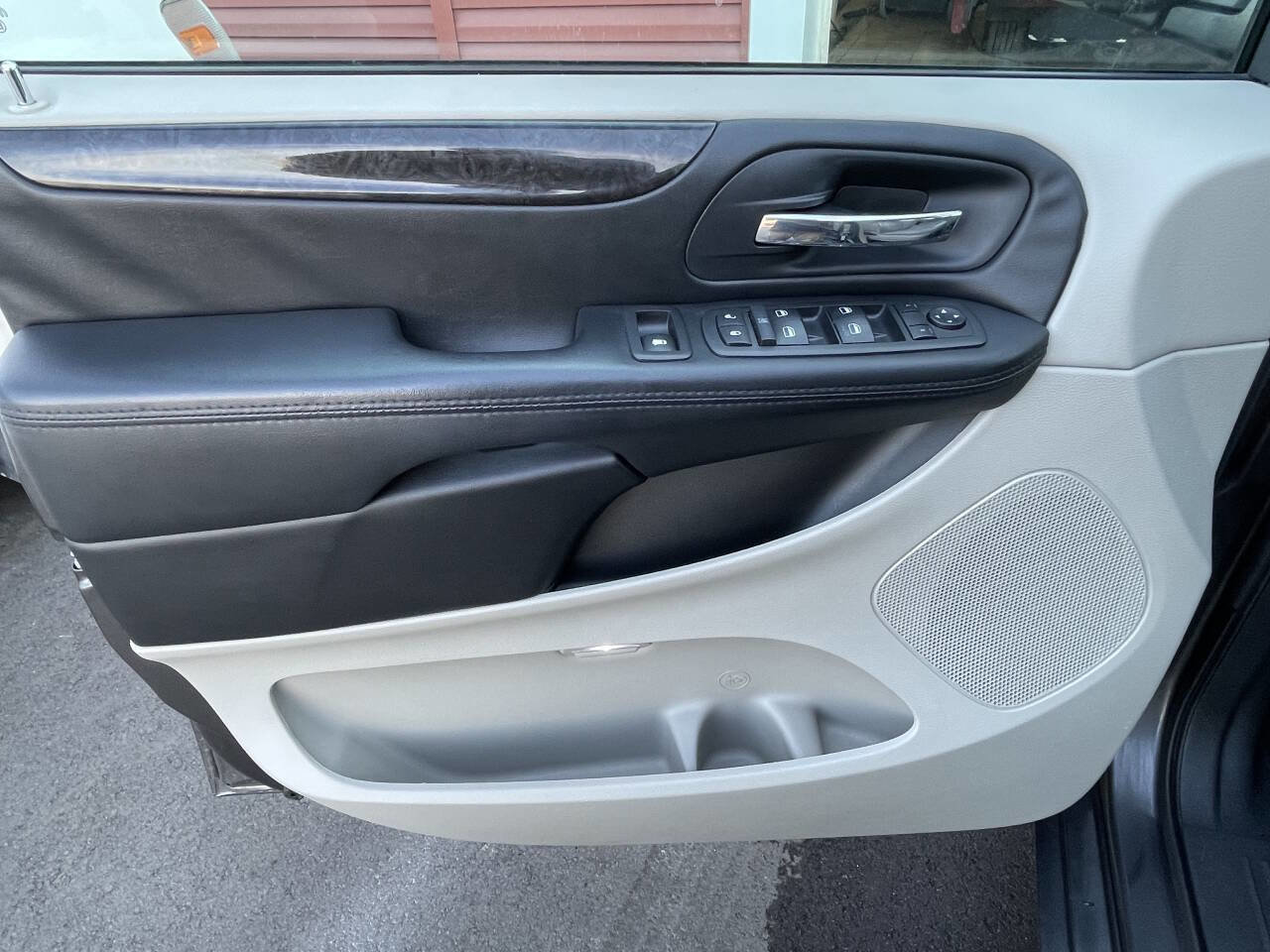 Used 2016 Dodge Grand Caravan SE w/ Quick Order Package 29E SE image 35