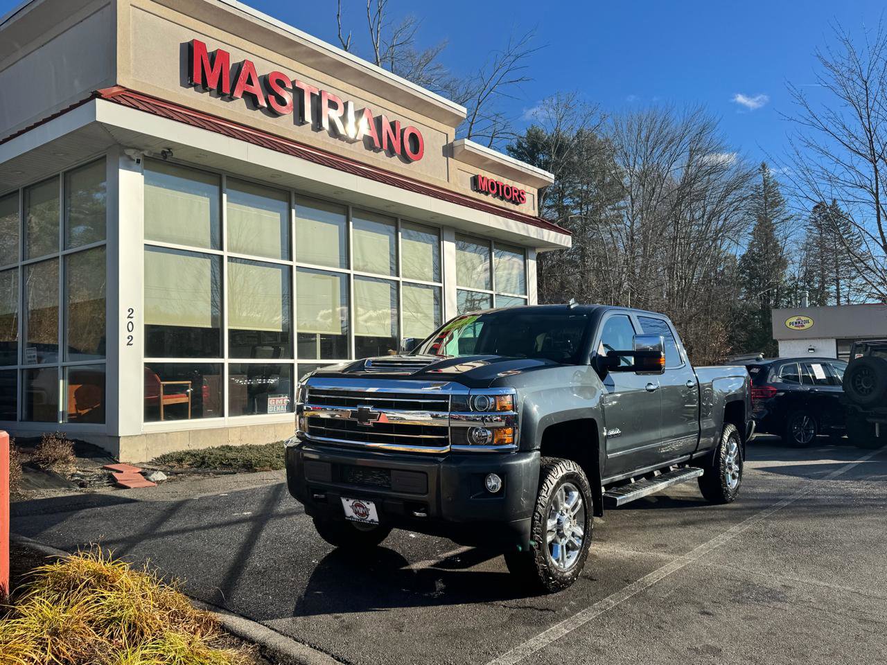 Used 2019 Chevrolet Silverado 2500 High Country w/ Duramax Plus Package AWD/4WD image 2