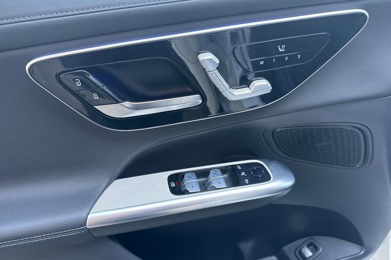 Certified 2024 Mercedes-Benz GLC 300 image 11