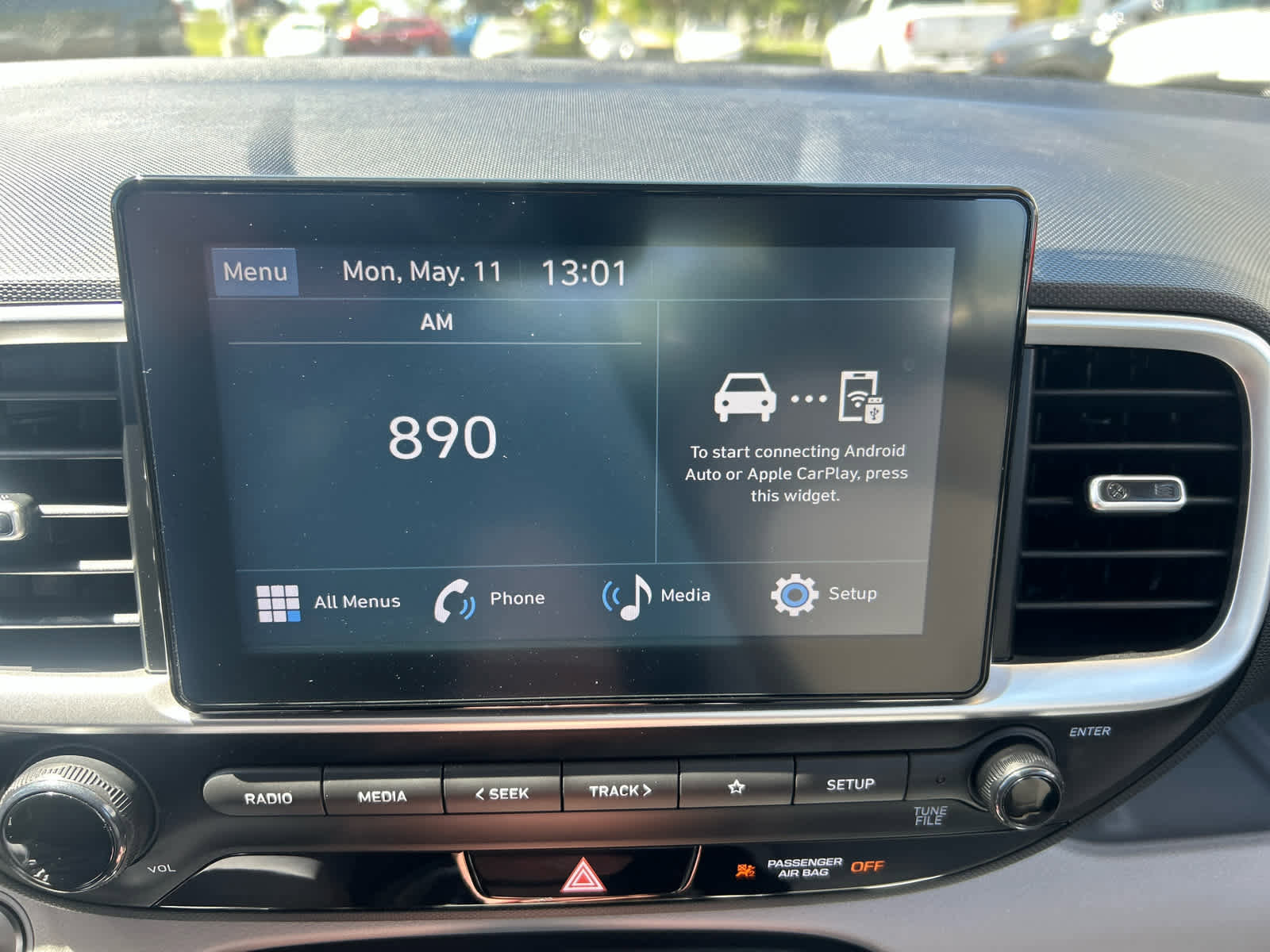 Used 2025 Hyundai Venue SEL FWD image 18