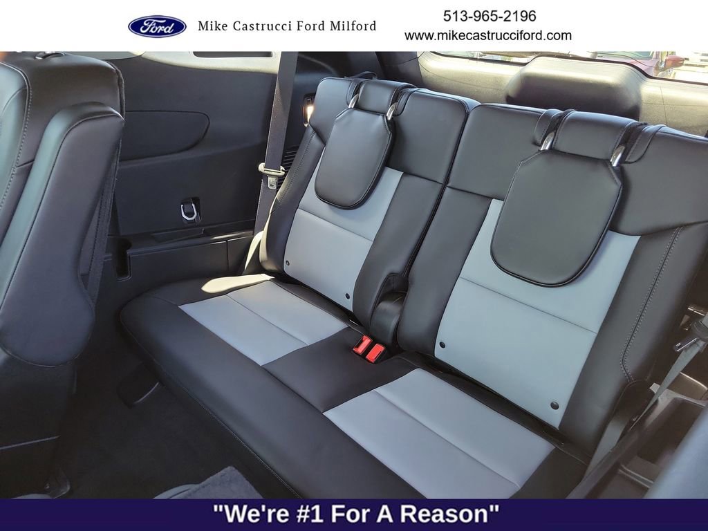 Certified 2024 Ford Explorer XLT w/ Equipment Group 202A AWD/4WD image 17