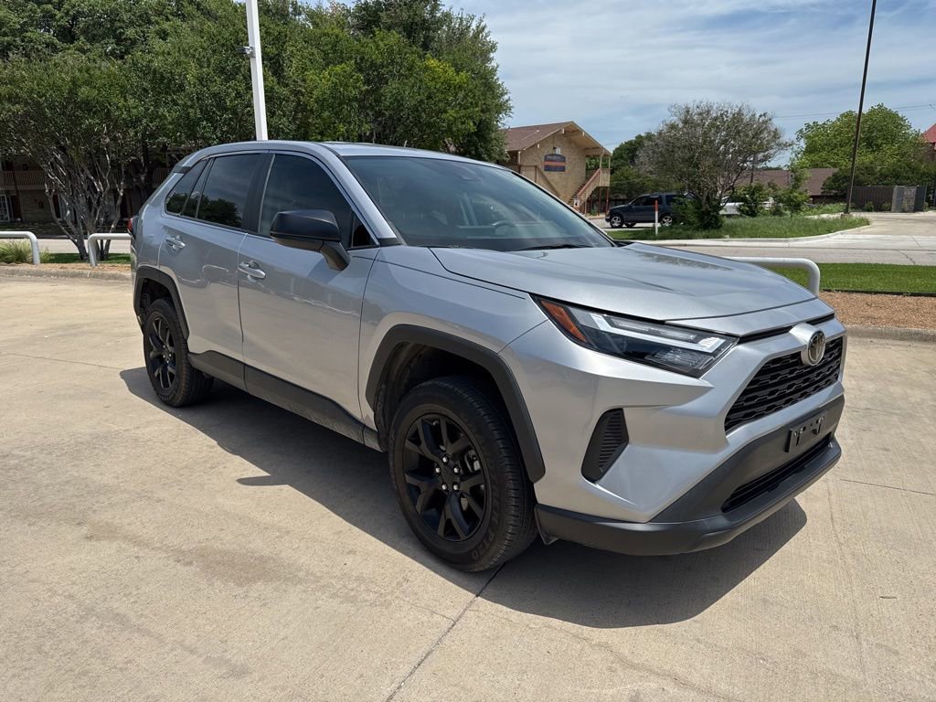 Used 2024 Toyota RAV4 LE FWD image 8