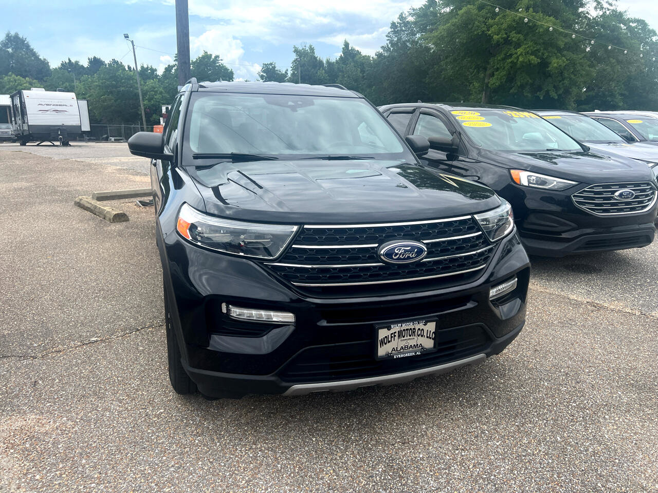 Used 2024 Ford Explorer XLT w/ Equipment Group 202A image 4