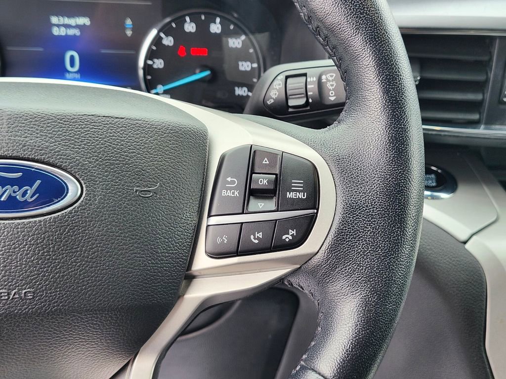 Certified 2022 Ford Explorer XLT w/ Equipment Group 202A AWD/4WD image 31