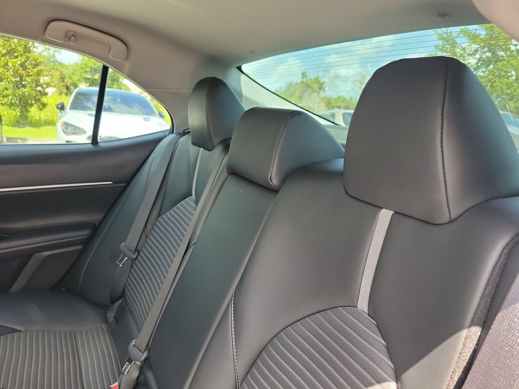 Used 2021 Toyota Camry SE FWD image 24