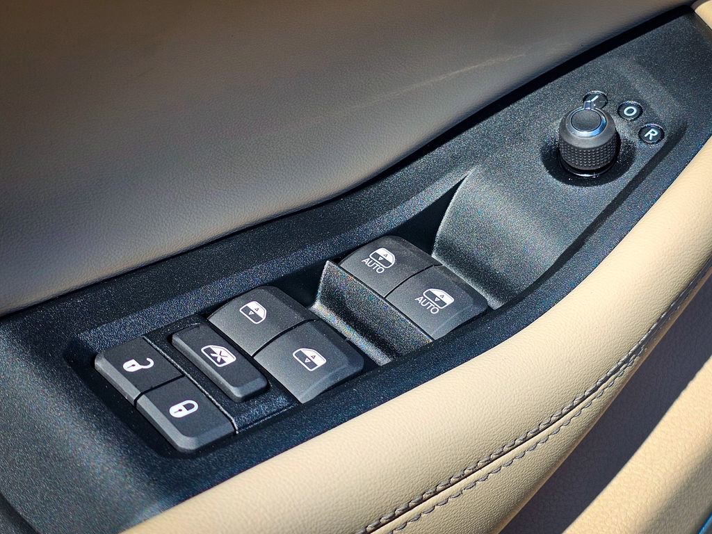 New 2026 Jeep Grand Cherokee Limited AWD/4WD image 11