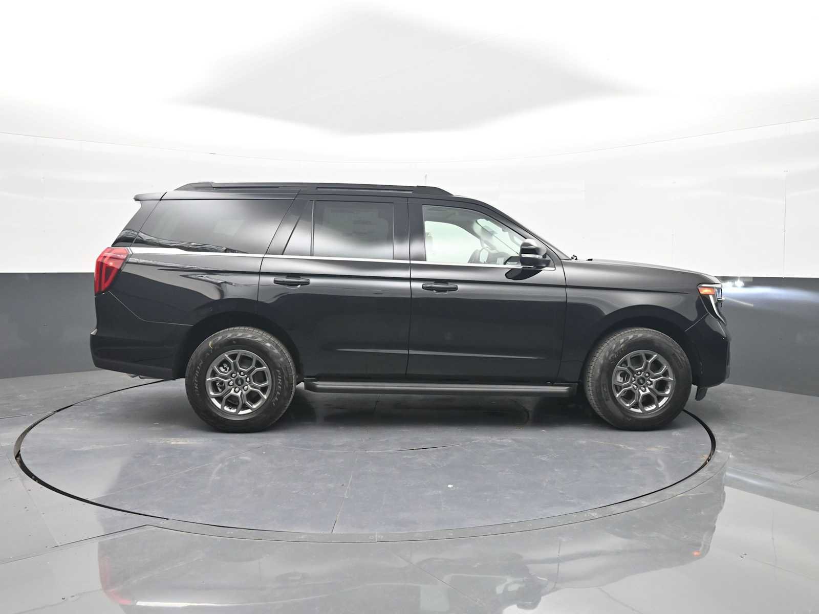New 2026 Ford Expedition Active AWD/4WD image 9