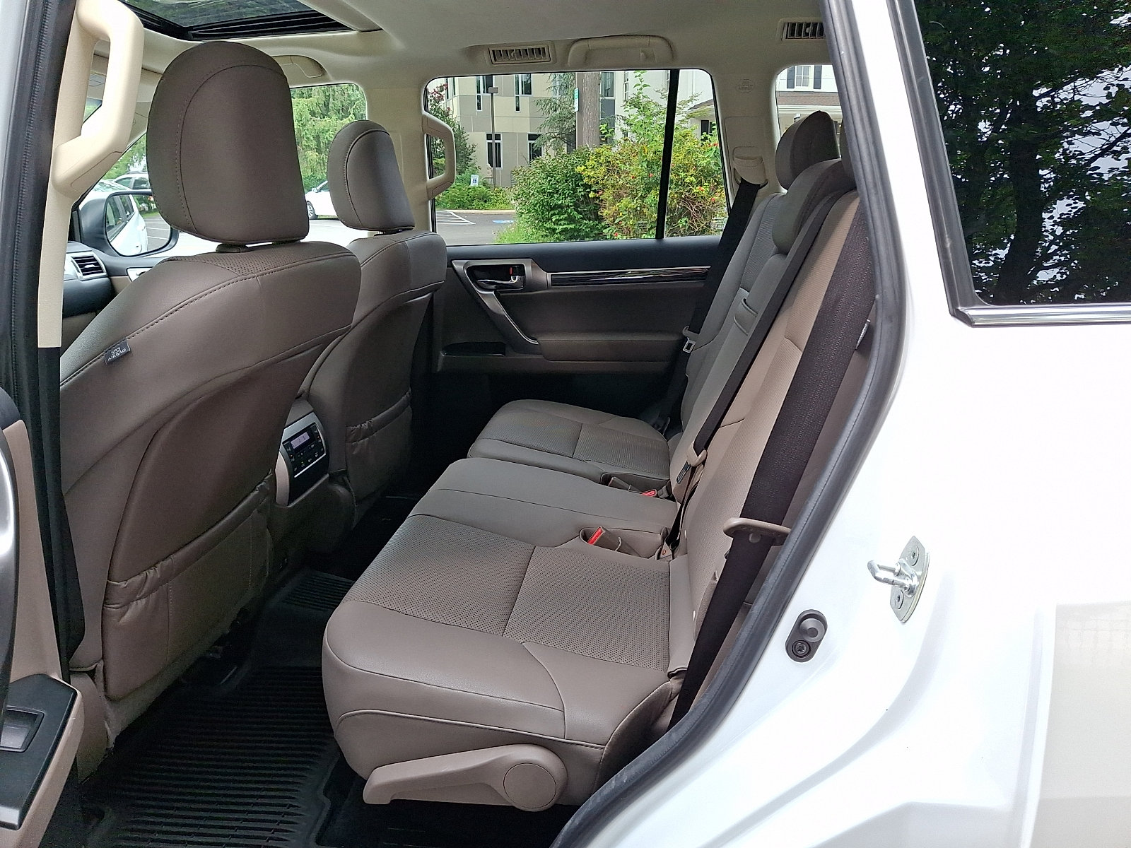 Certified 2023 Lexus GX 460 Premium w/ Premium Package AWD/4WD image 10