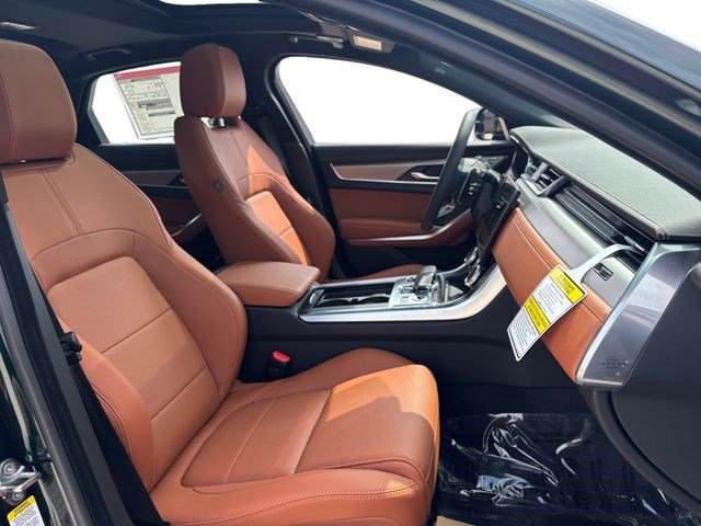 New 2024 Jaguar XF R-Dynamic SE AWD/4WD image 19