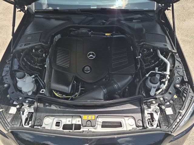 Used 2025 Mercedes-Benz C 300 Sedan image 35
