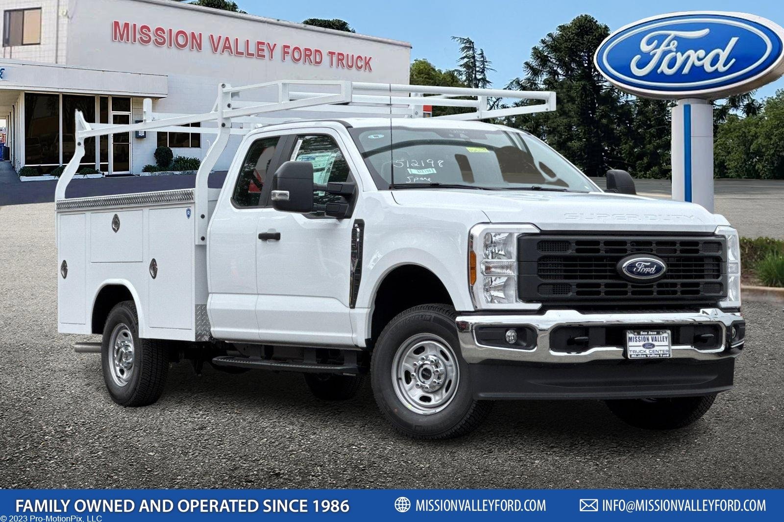 New 2026 Ford F250 XL w/ XL Chrome Package image 1