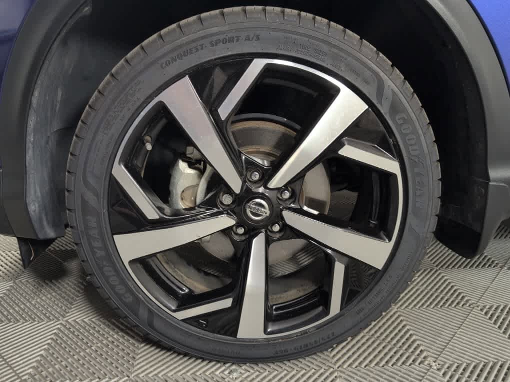 Used 2022 Nissan Rogue Sport SL w/ Premium Package FWD image 12
