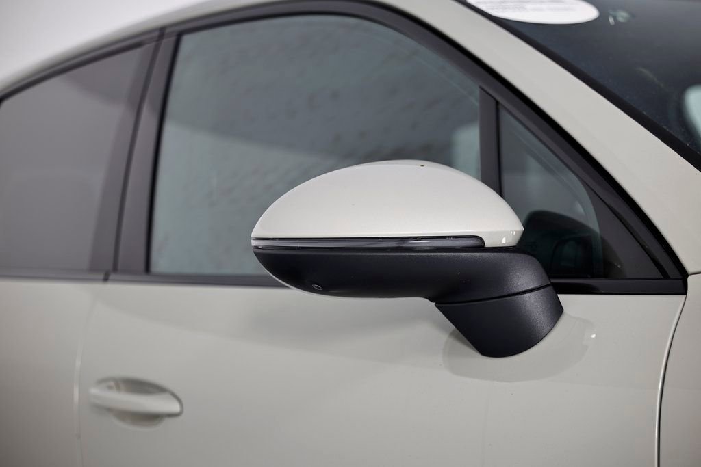 Certified 2025 Porsche Cayenne AWD/4WD image 16