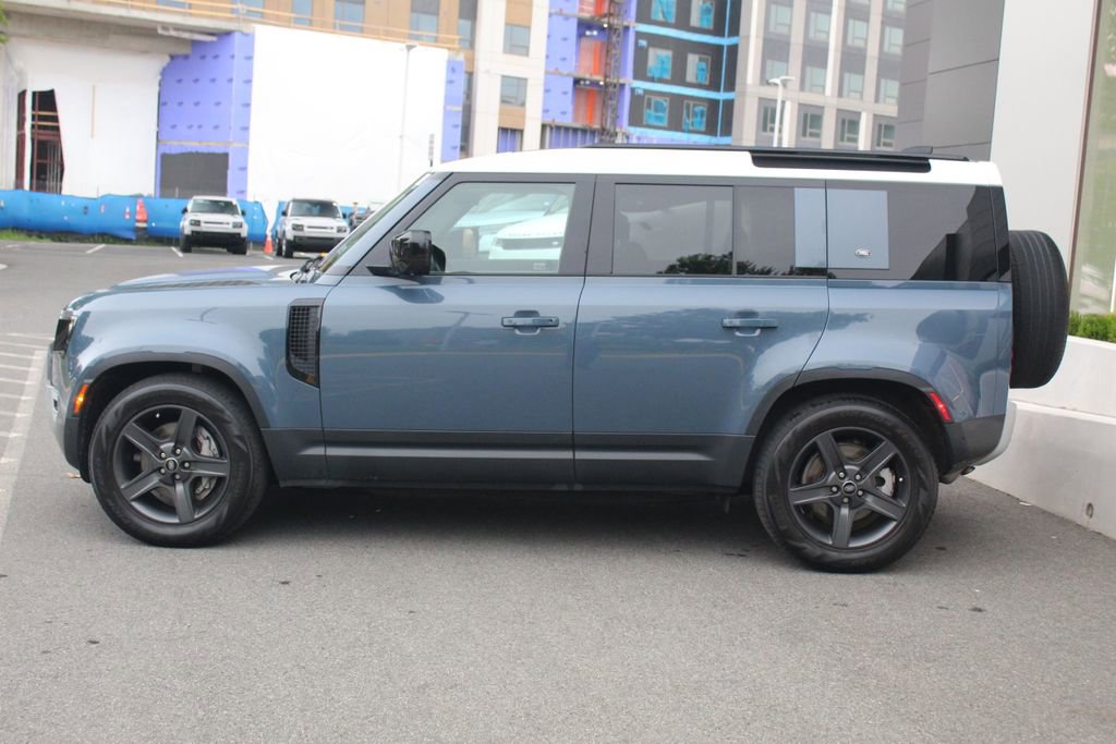 Used 2022 Land Rover Defender 110 SE AWD/4WD image 6