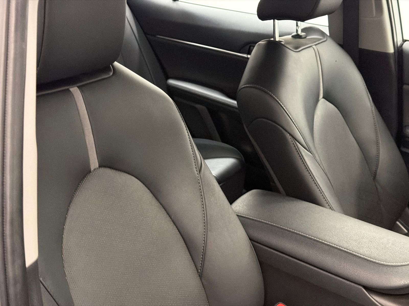 Used 2024 Toyota Camry XSE image 9