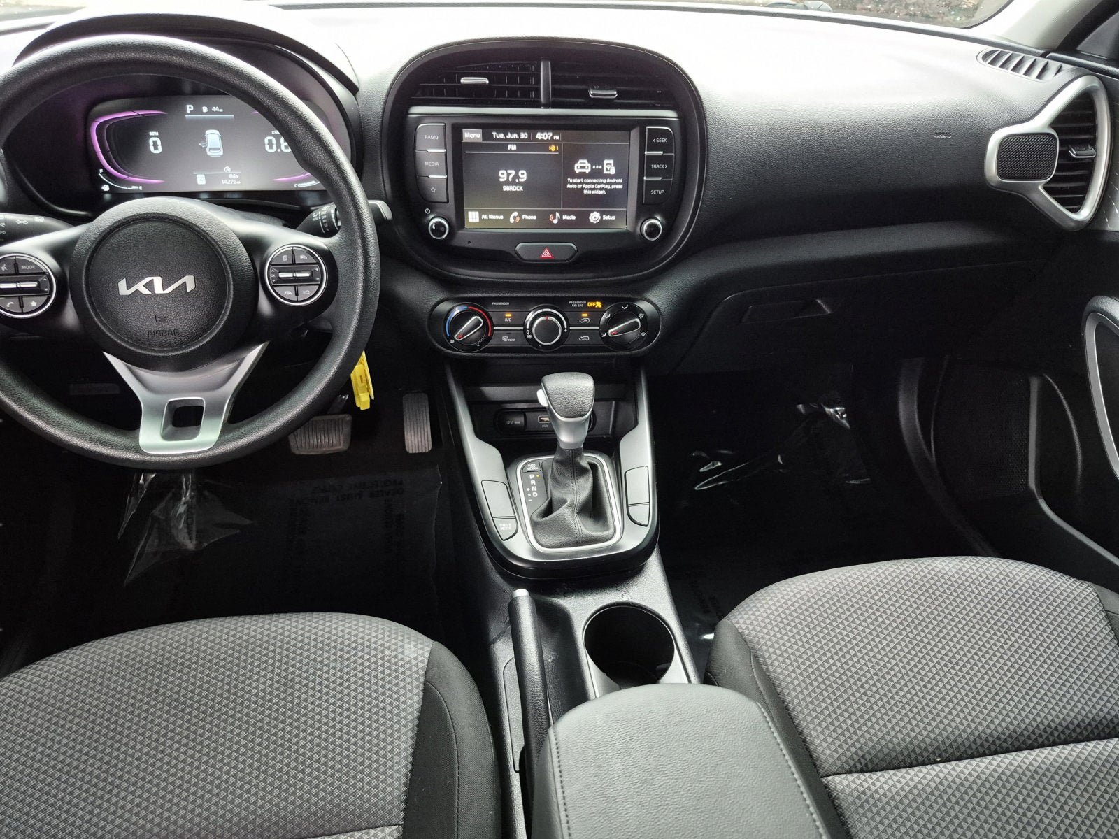 Used 2023 Kia Soul LX FWD image 14