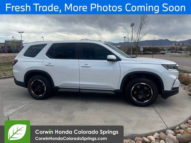 Used 2025 Honda Pilot EX-L image 2