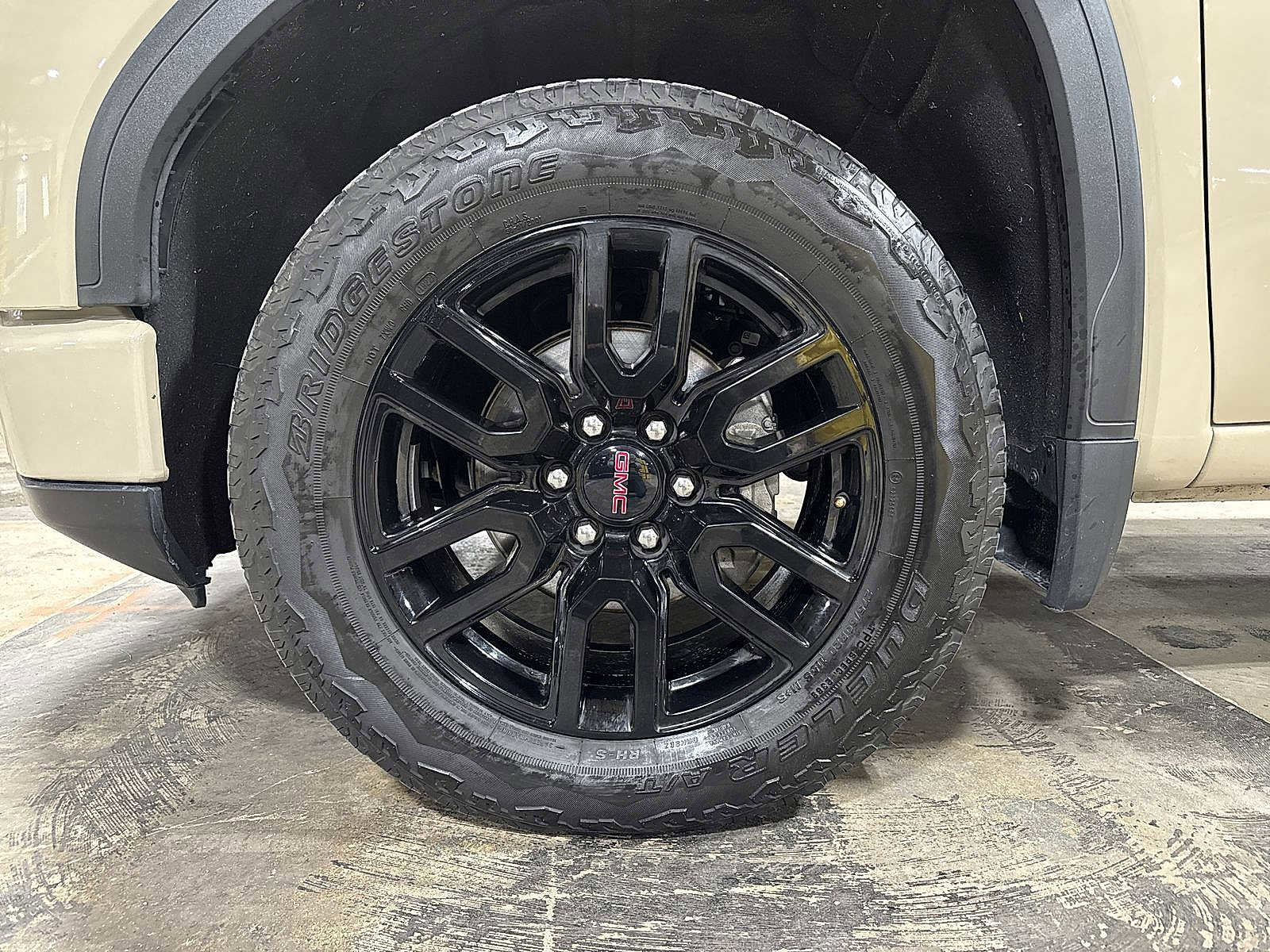 Used 2022 GMC Sierra 1500 Elevation w/ Preferred Package image 10