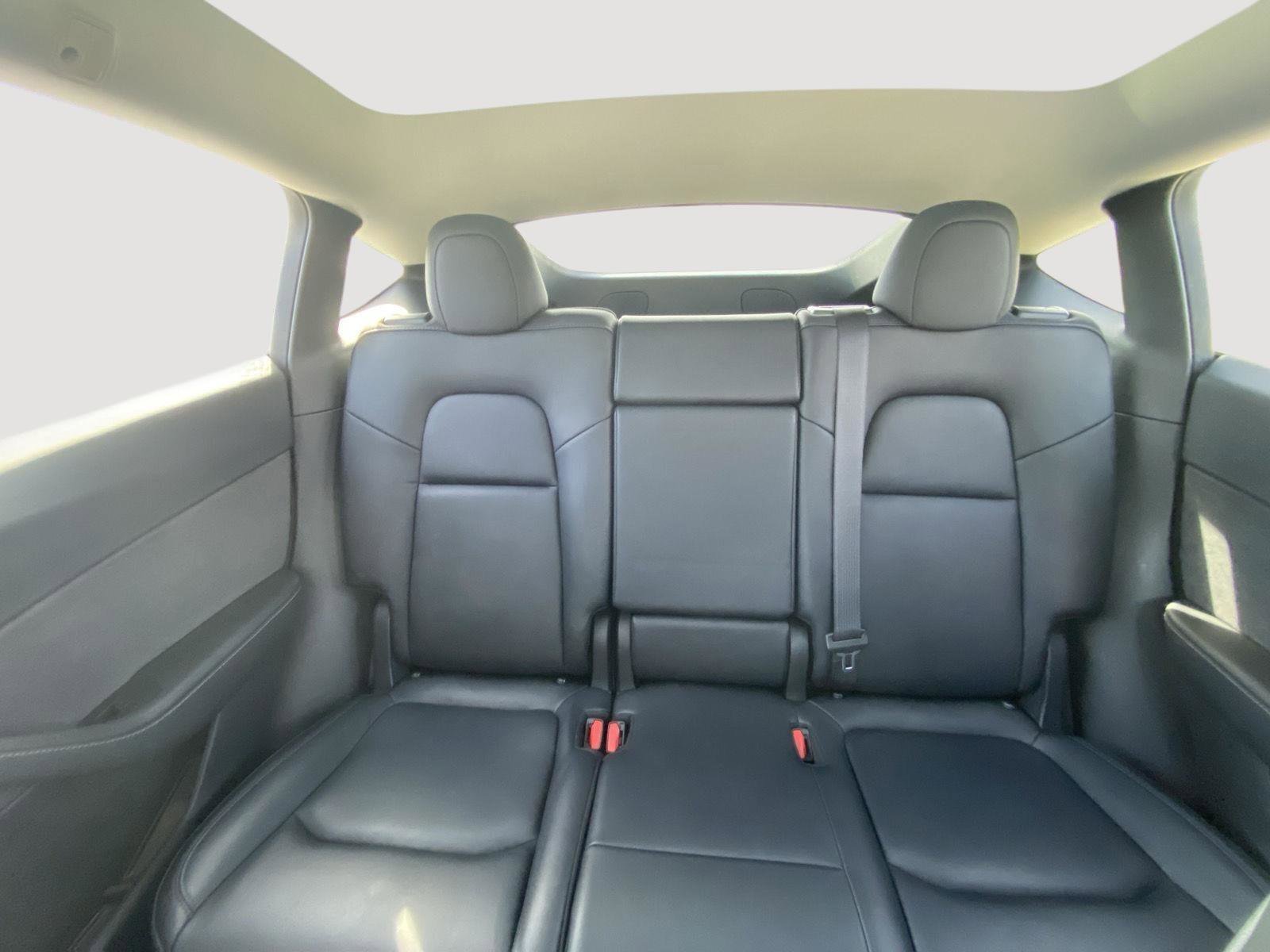 Used 2023 Tesla Model Y AWD image 19