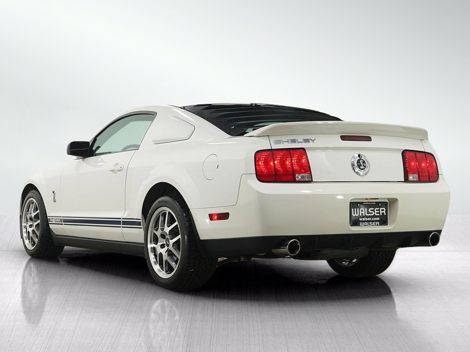 Used 2009 Ford Mustang Shelby GT500 RWD image 3