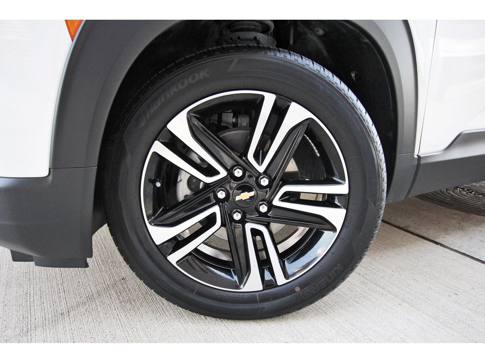 Used 2024 Chevrolet TrailBlazer LT w/ Driver Confidence Package FWD image 32