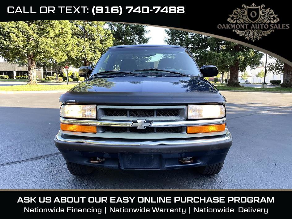 Used 2000 Chevrolet S10 Pickup LS w/ Preferred Equipment Group AWD/4WD image 2