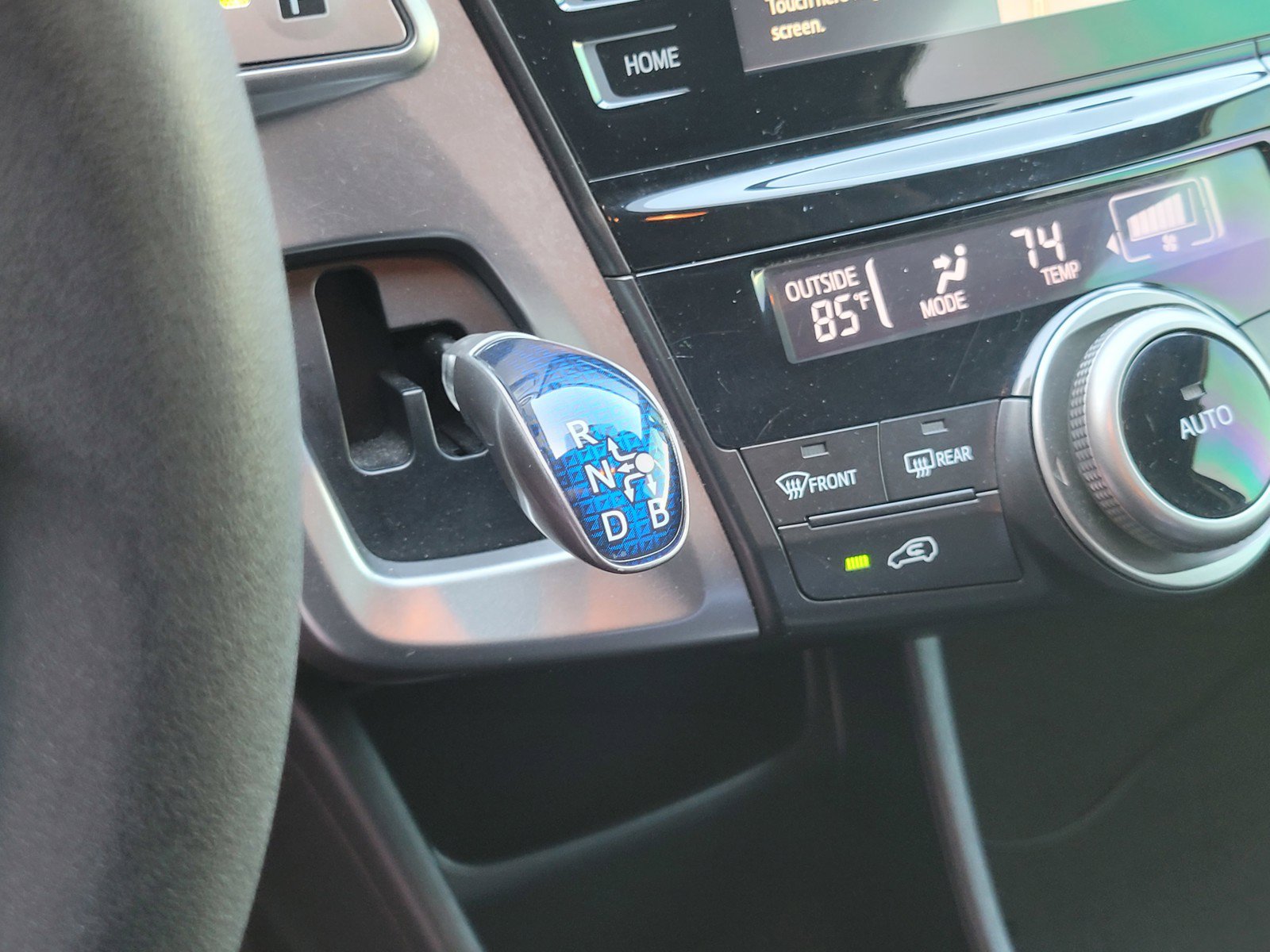Used 2015 Toyota Prius V Three FWD image 21