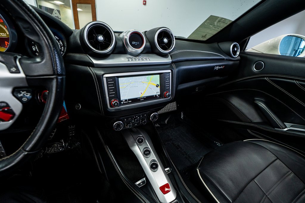 Used 2016 Ferrari California T image 48