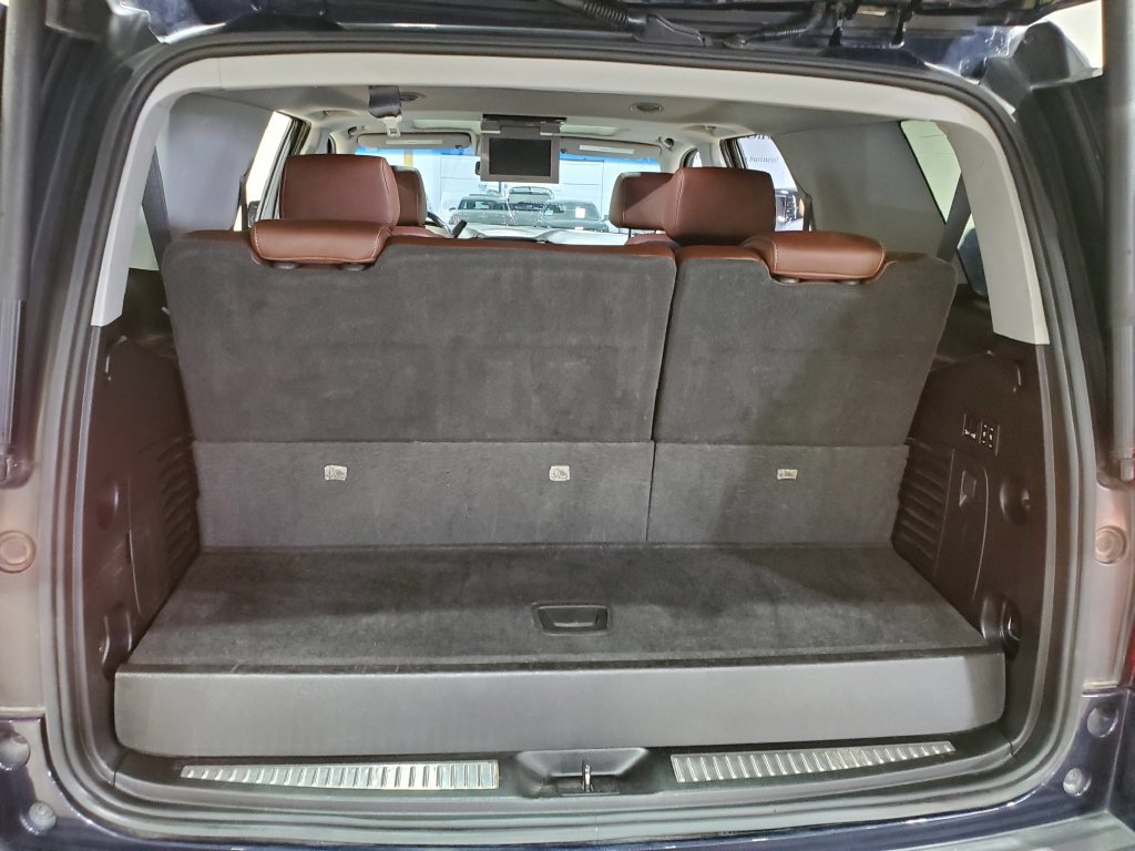 Used 2019 Chevrolet Tahoe Premier w/ Premier Plus Edition RWD image 45
