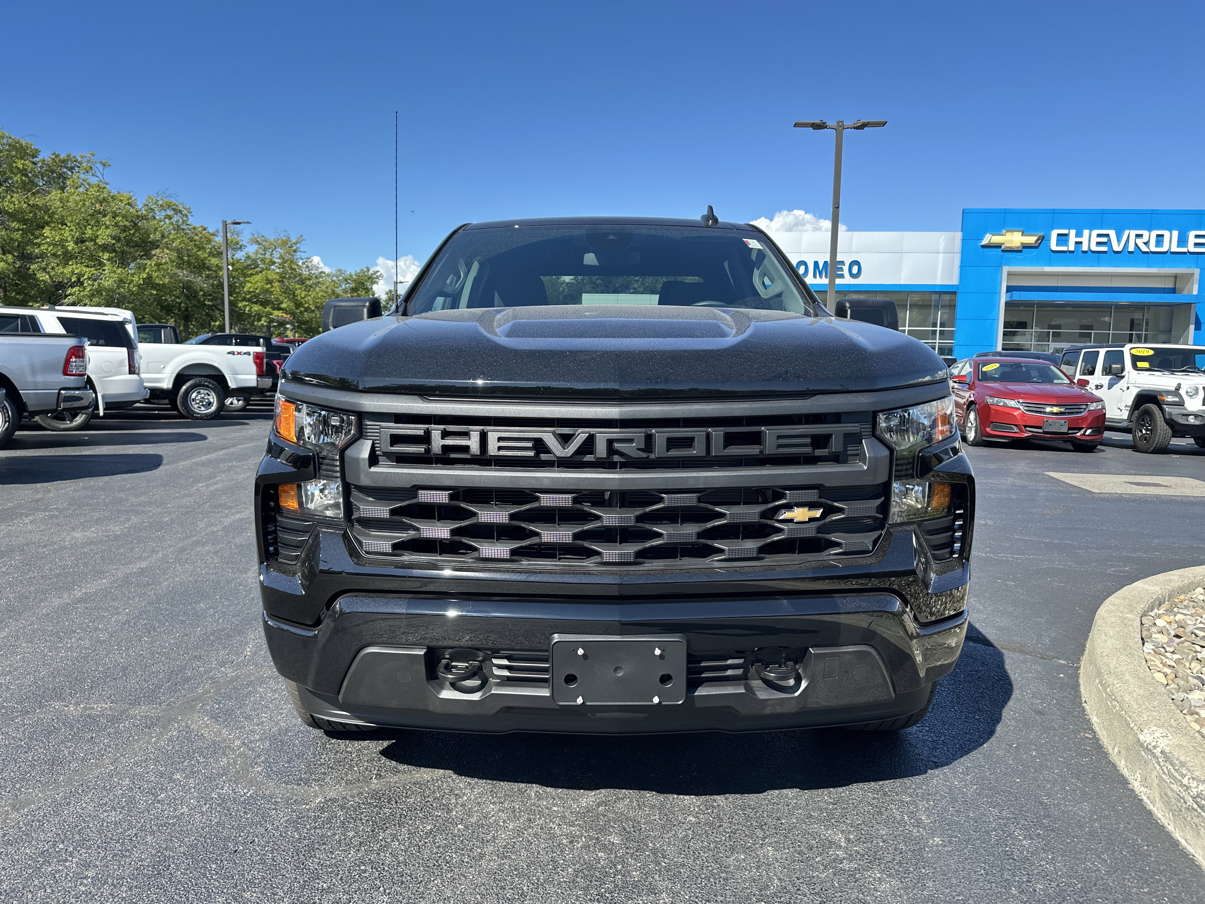 New 2026 Chevrolet Silverado 1500 Custom image 2