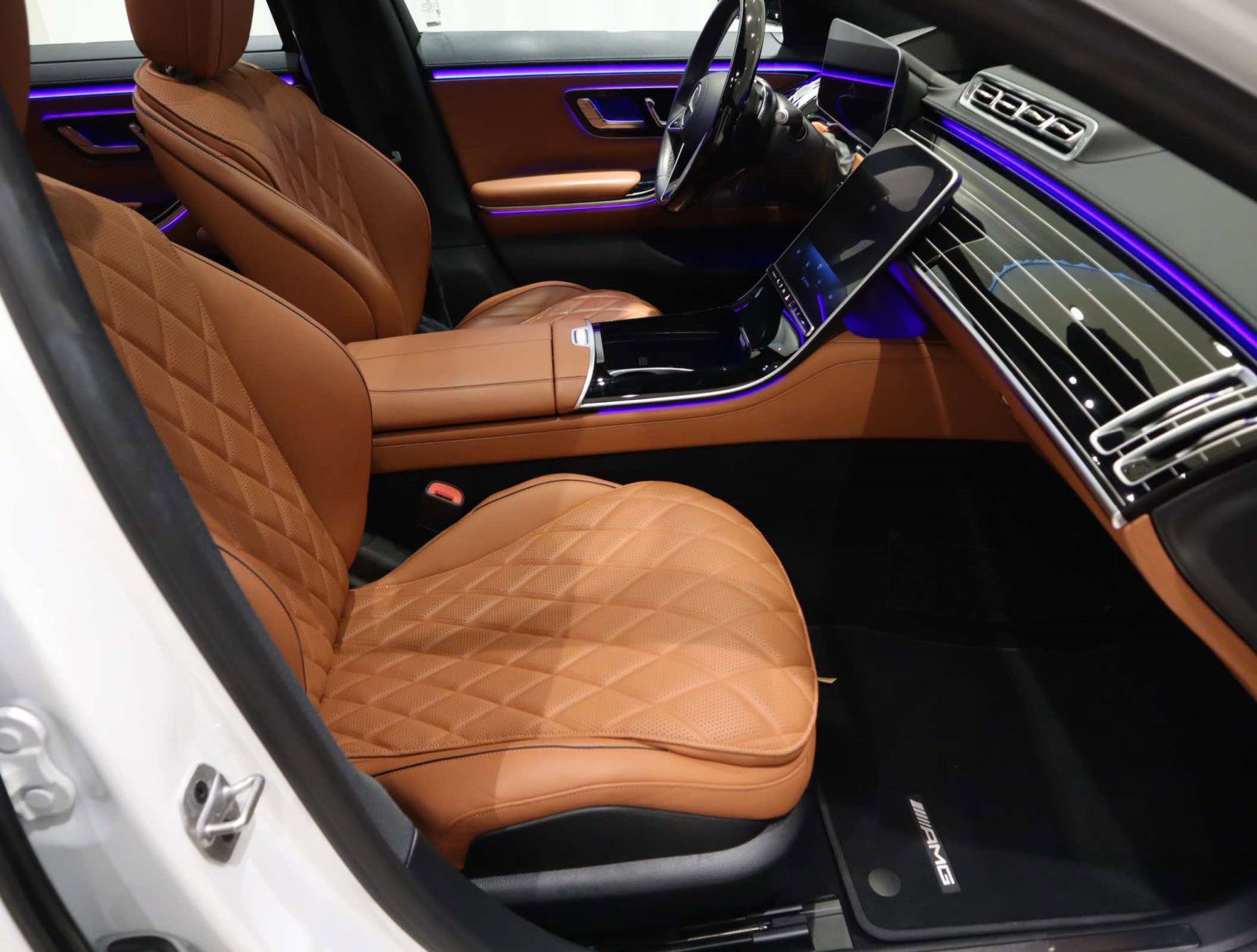 Used 2024 Mercedes-Benz S 580e 4MATIC Sedan image 16