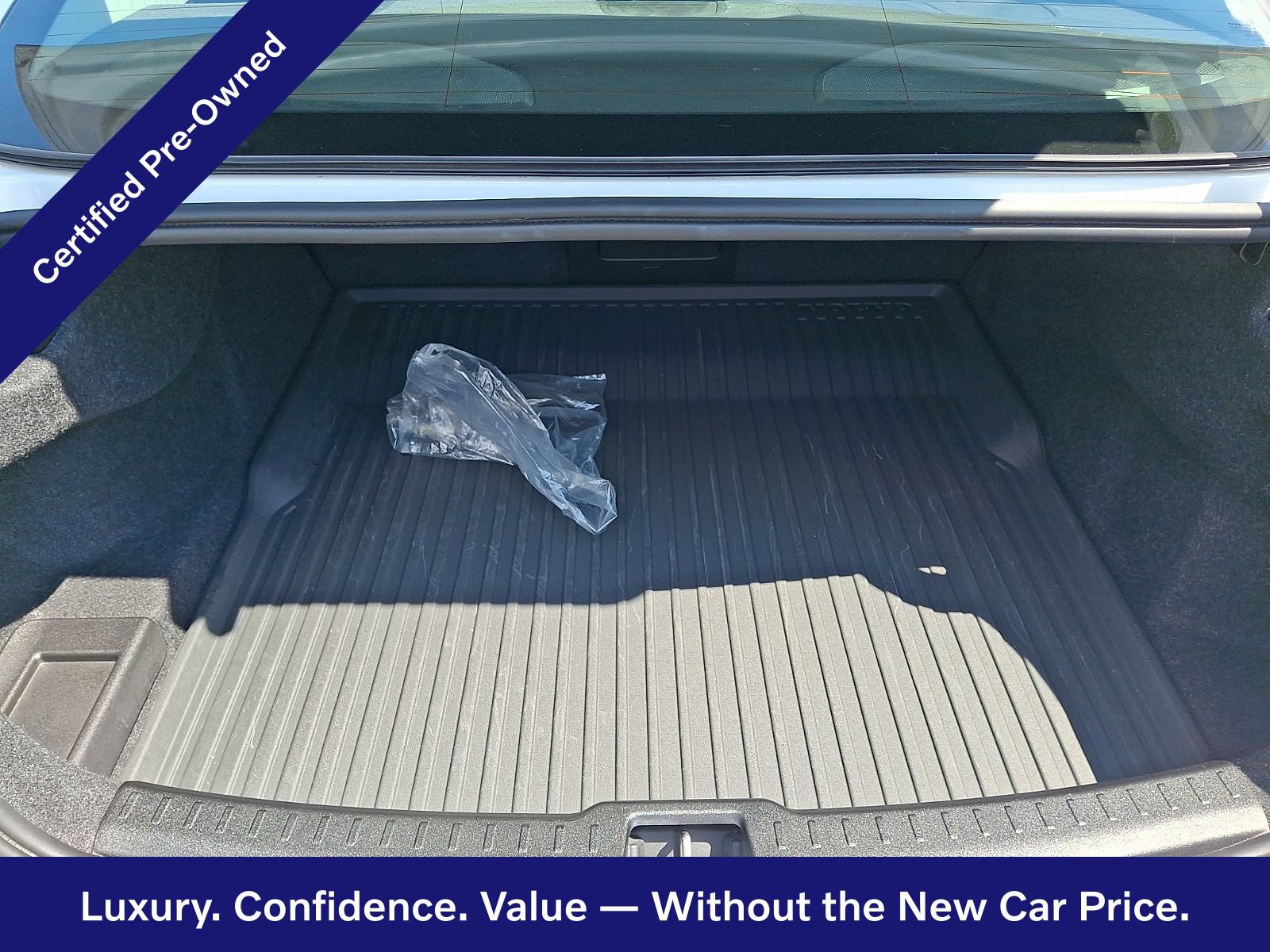 Certified 2023 Volvo S60 B5 Plus w/ Climate Package AWD/4WD image 29