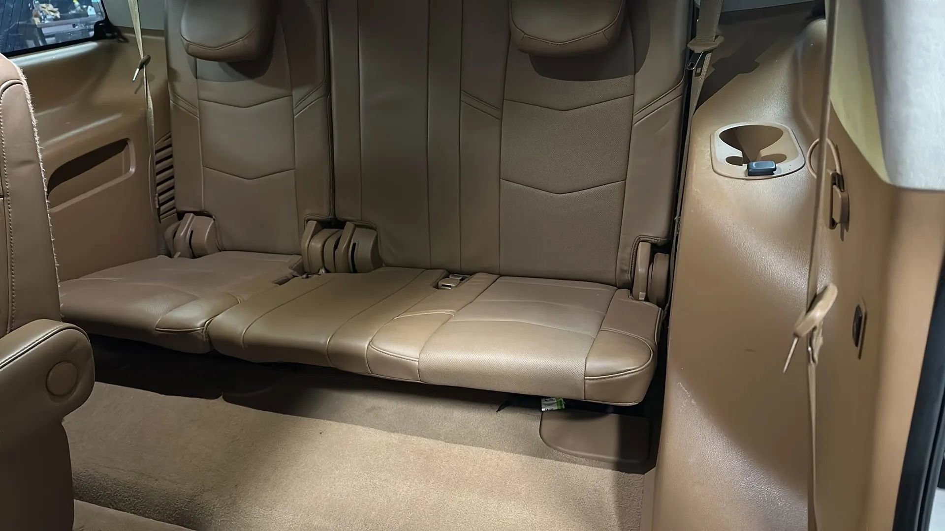 Used 2016 Cadillac Escalade Platinum image 15