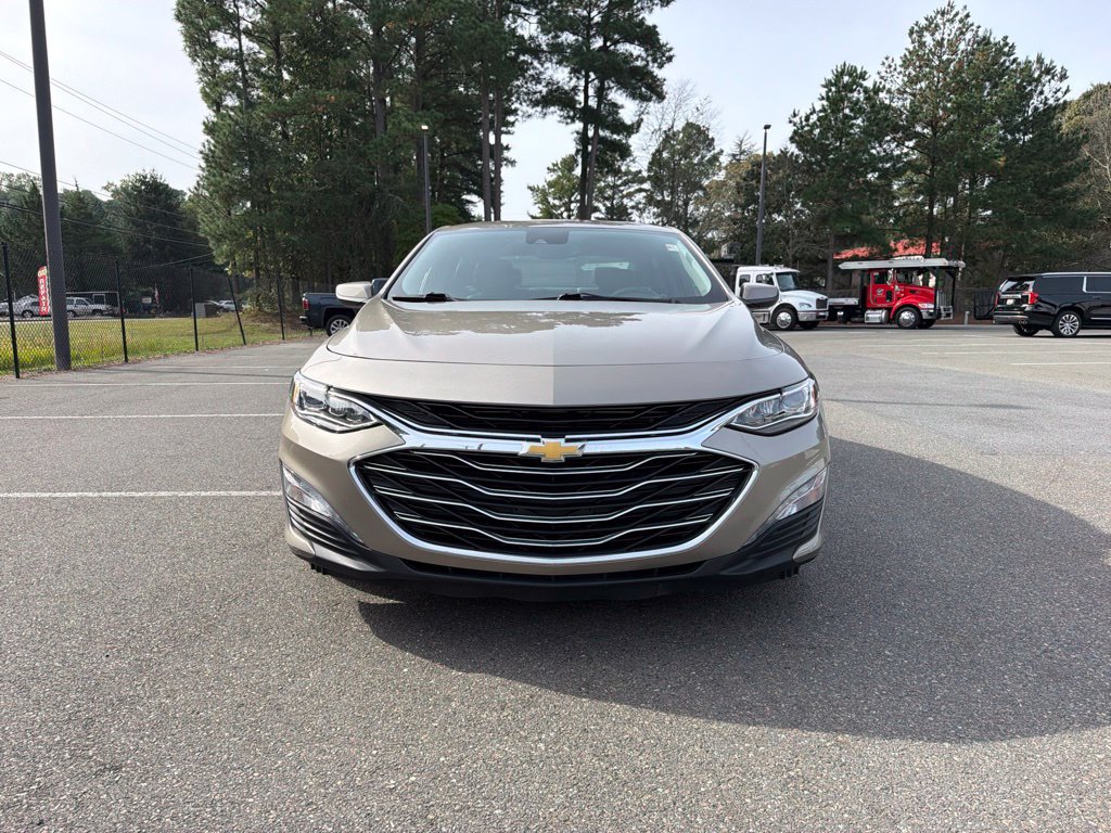 Used 2024 Chevrolet Malibu LT FWD image 3