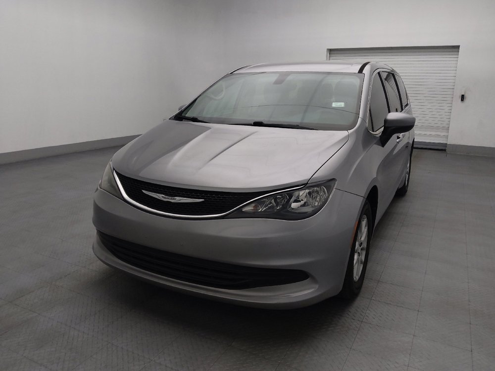 Used 2017 Chrysler Pacifica Touring FWD image 15
