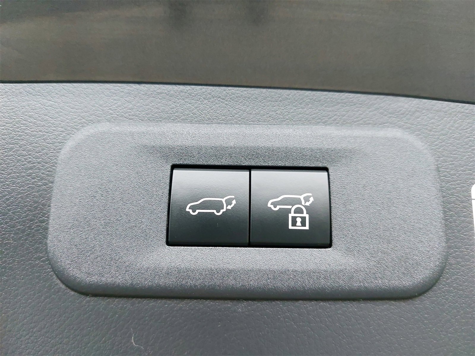 Used 2022 Lexus NX 350h AWD image 13