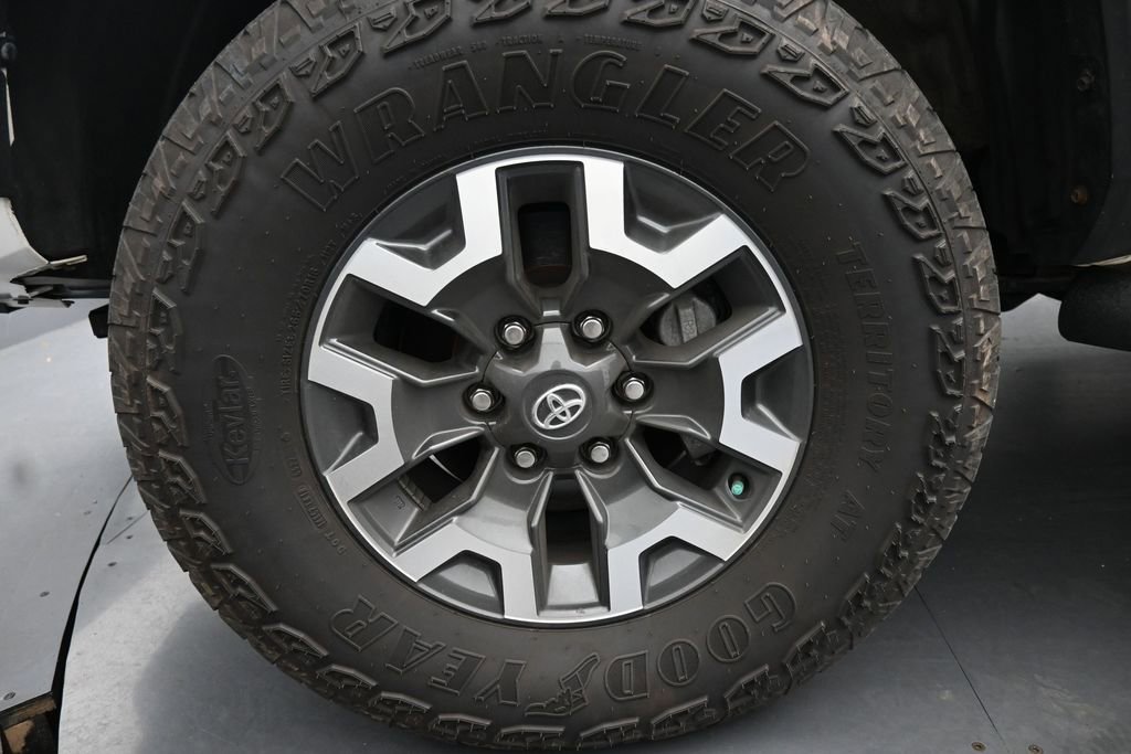 Used 2023 Toyota Tacoma TRD Off-Road AWD/4WD image 14