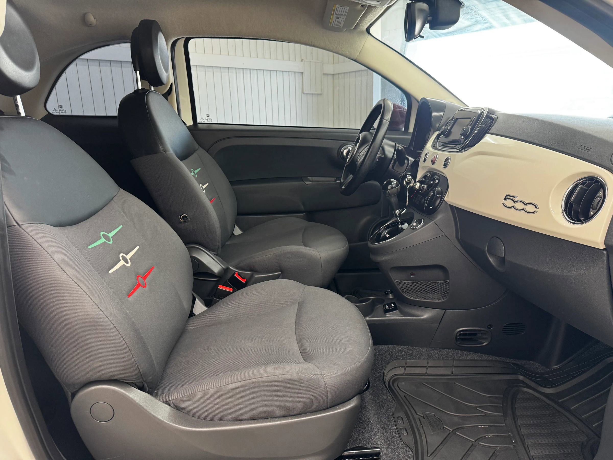 Used 2016 FIAT 500 Pop w/ Italia Package image 10