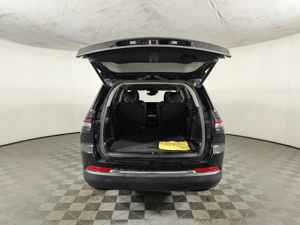 Certified 2023 Jeep Grand Cherokee L Limited image 10