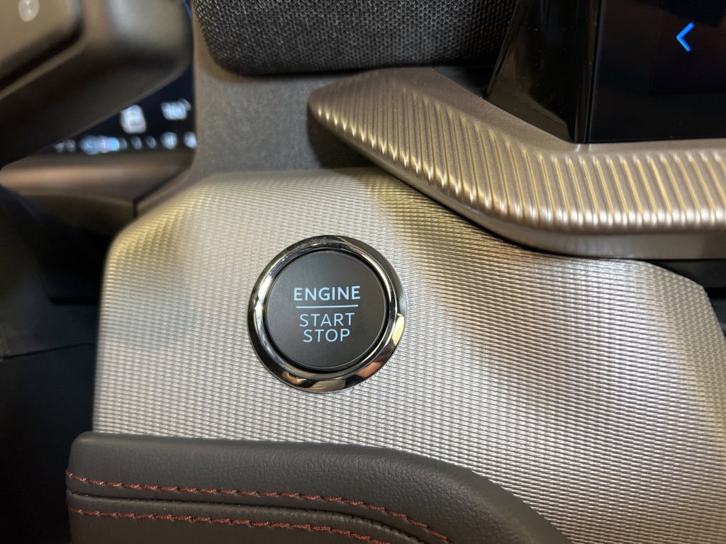 New 2025 Ford Explorer Active w/ Active Comfort Package image 17