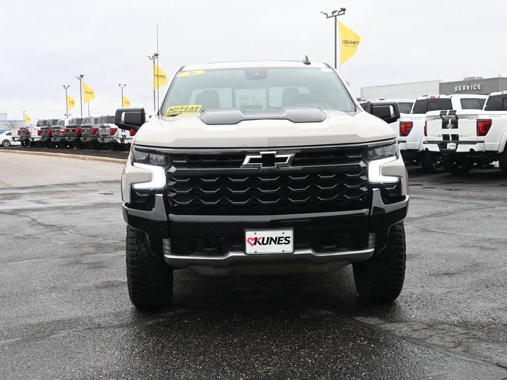 Used 2026 Chevrolet Silverado 1500 ZR2 w/ Dark Appearance Package image 3
