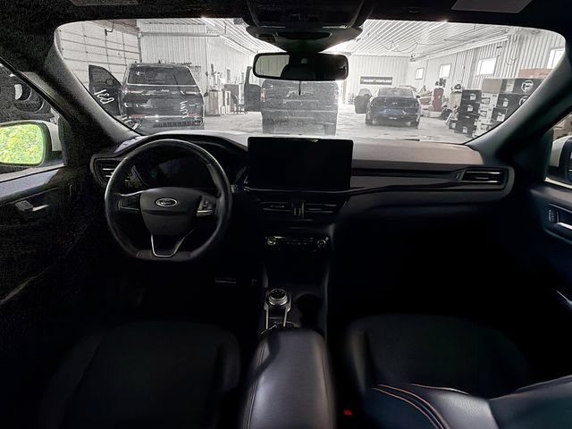 Used 2023 Ford Escape ST-Line Elite w/ Premium Technology Package AWD/4WD image 10