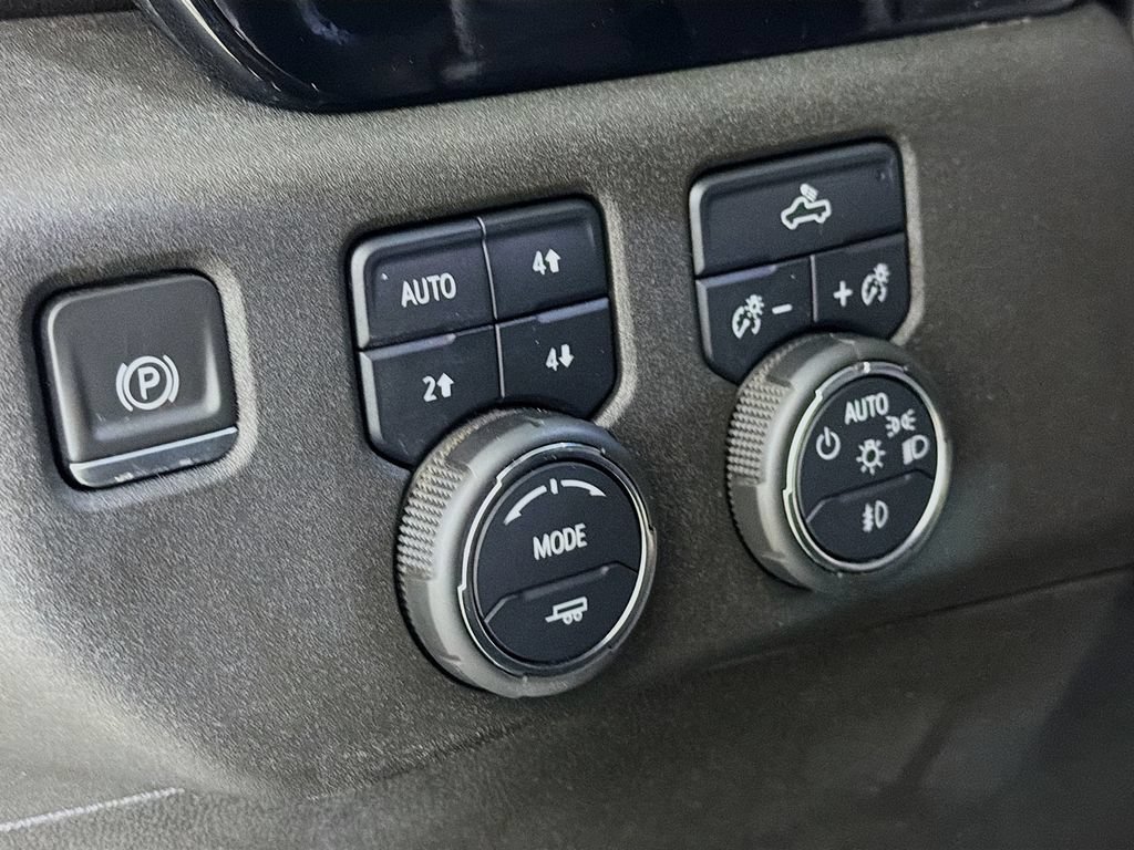 Used 2023 Chevrolet Silverado 1500 RST AWD/4WD image 11