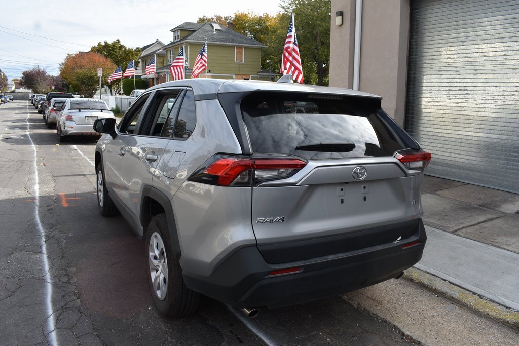 Used 2025 Toyota RAV4 LE image 7